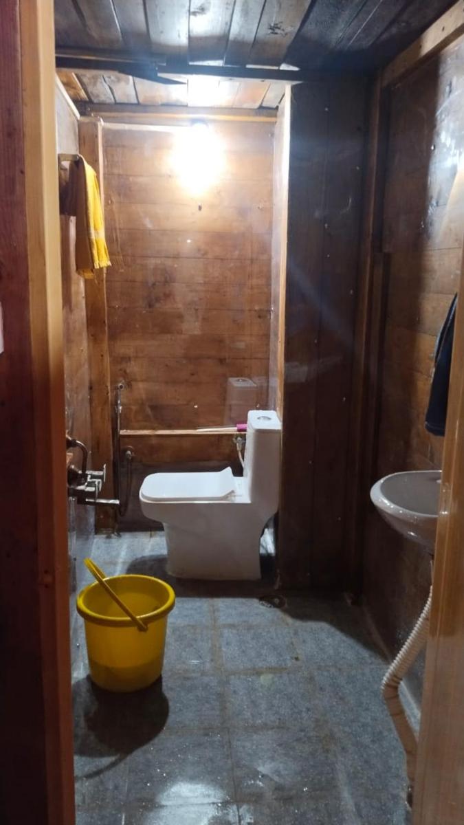 Jhari Mountain View Tree house - Housity