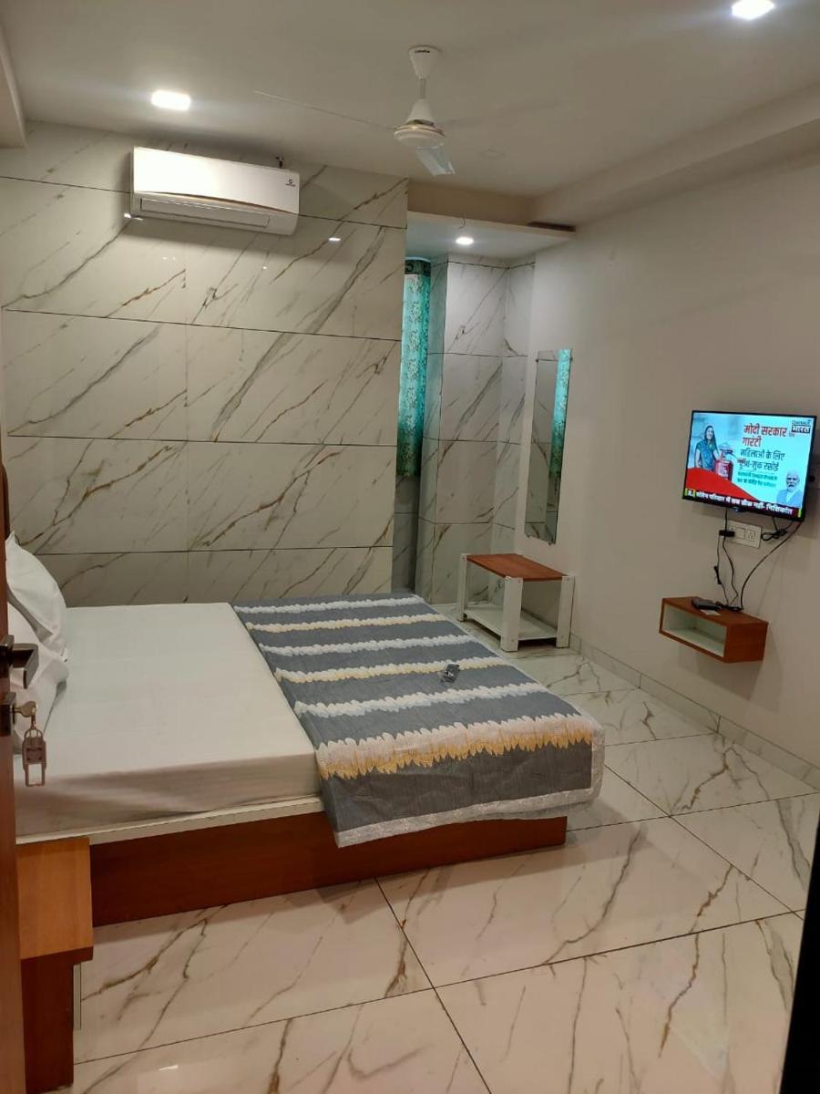 HOTEL JANTA INN - Housity