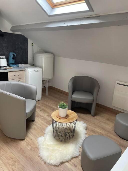 Edouard 2. logement complet. - Housity