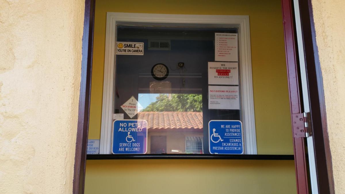 Slumber Motel - Housity