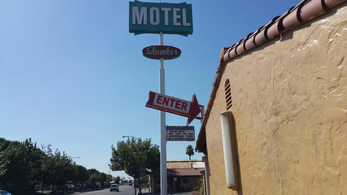 Slumber Motel - Housity