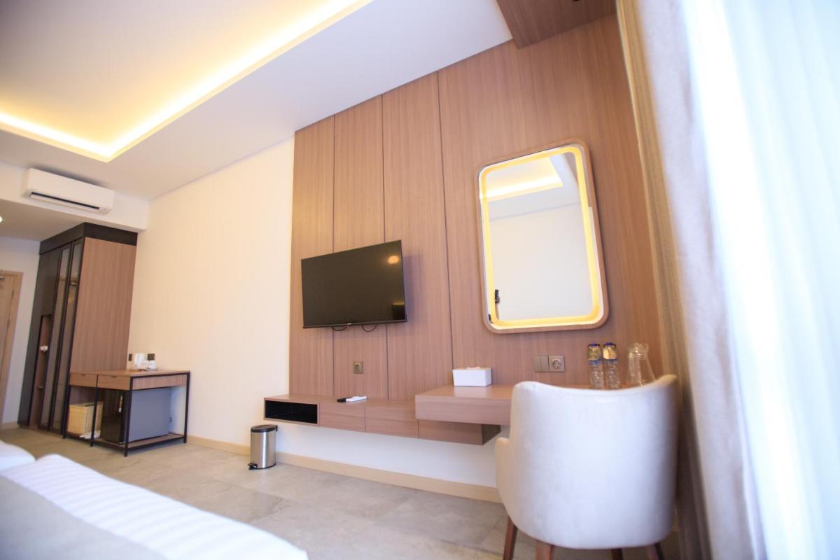 Two K Azana Style Hotel Bengkulu - Housity
