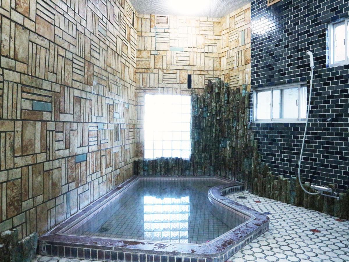 Kanko Ryokan Yamato - Housity