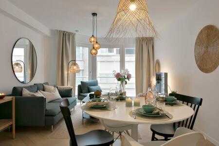 Beautiful 4 persons apartment at 50 meters from the beach in 't Zoute in Knokke - Housity