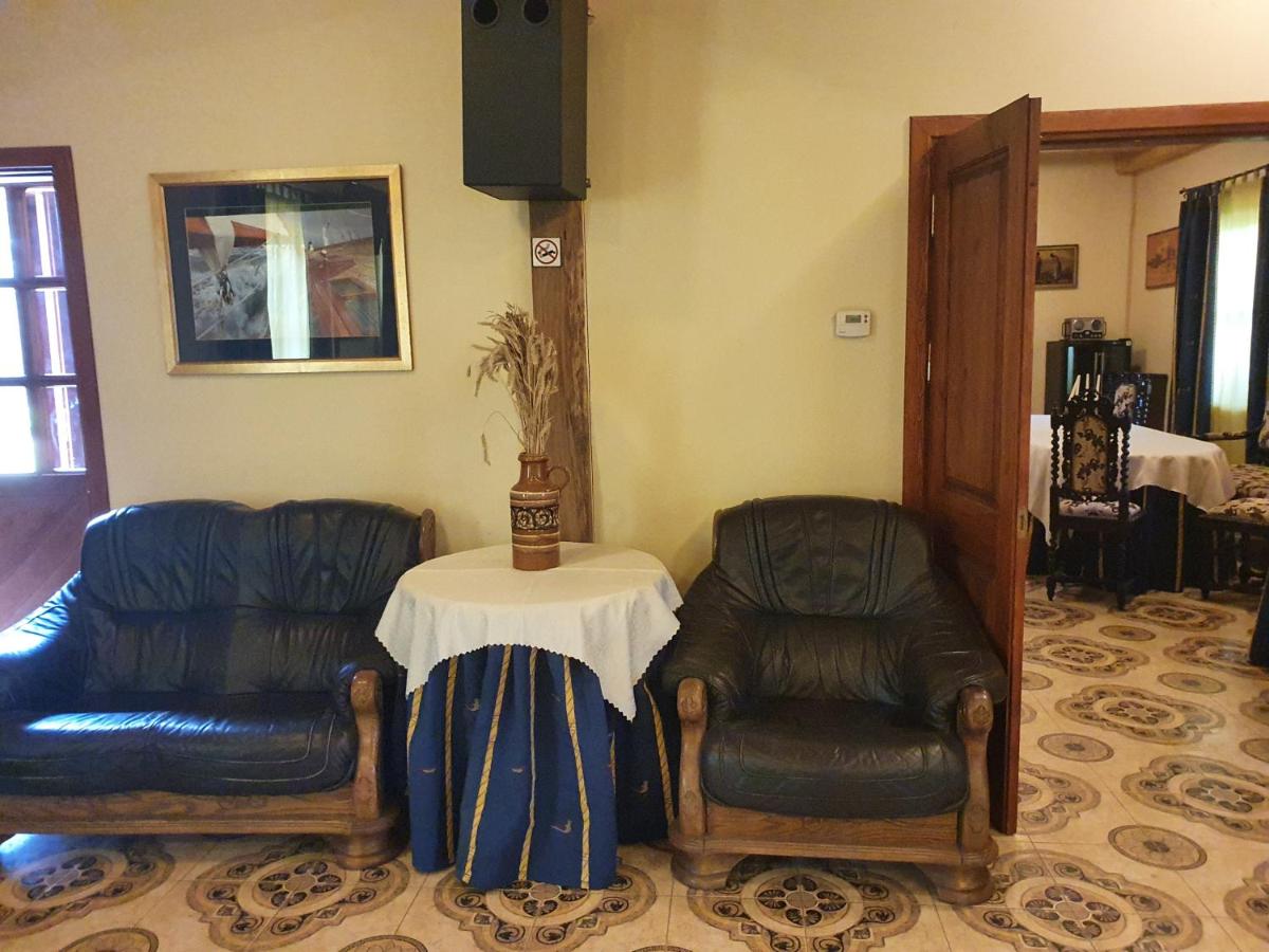 Vila Dubysa - Housity