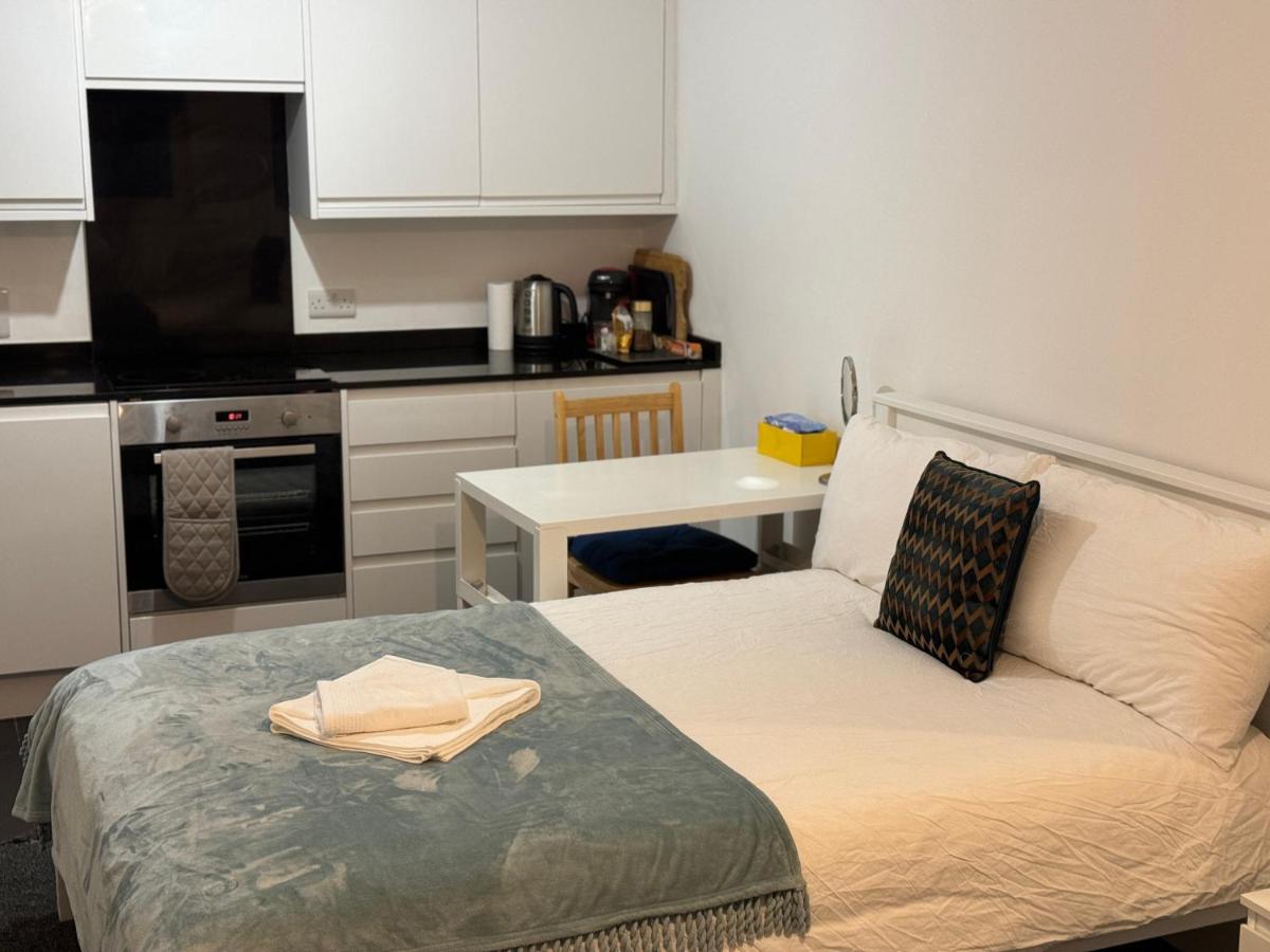 Cosmopolitan Comfort Private Bedrooms in Euston 106 - Housity
