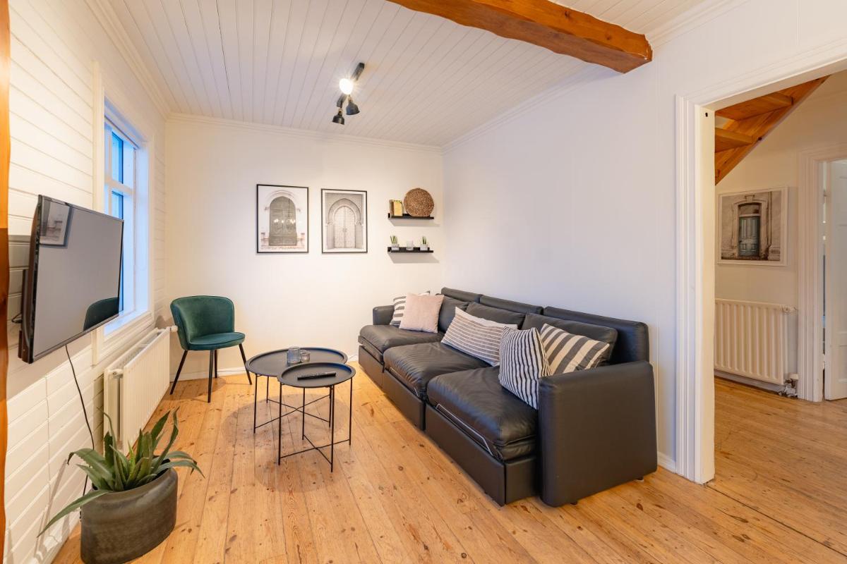 Suitetrails - Day Dream Central Akureyri Three Bedroom Apt