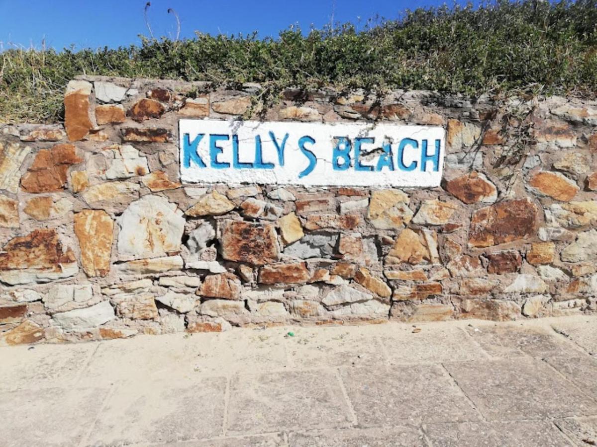 Kelly's Beachfront Apartments - Housity