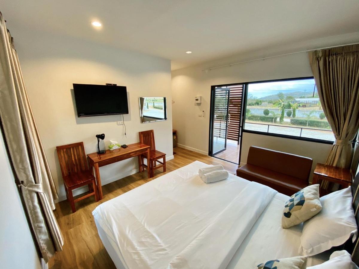 โรงแรม ต้นสัก เลย รีสอร์ท Tonsak Loei Resort&Hotel - Housity