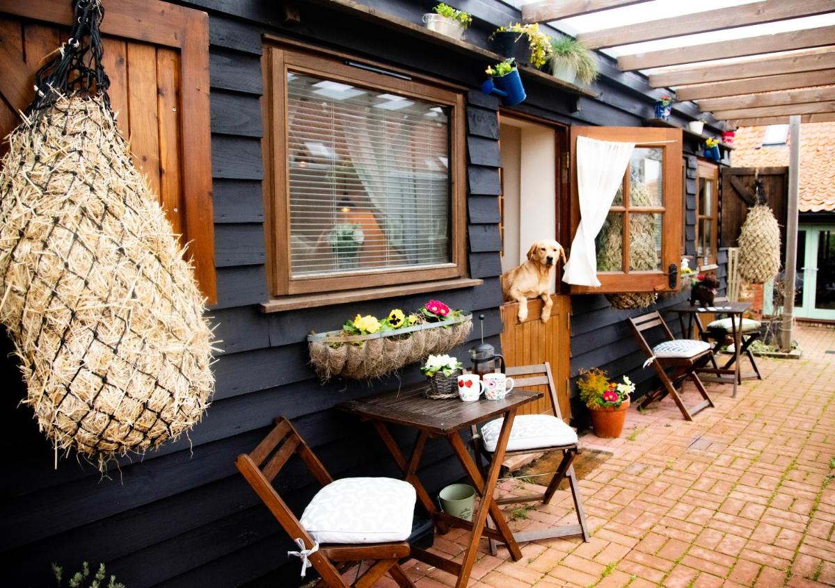 Norfolk Accommodation - Housity