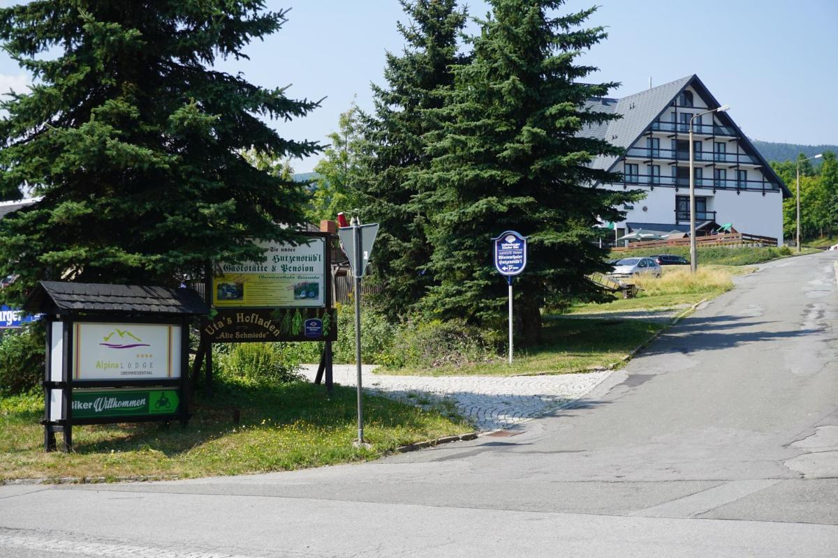 Alpina Lodge Hotel Oberwiesenthal - Housity