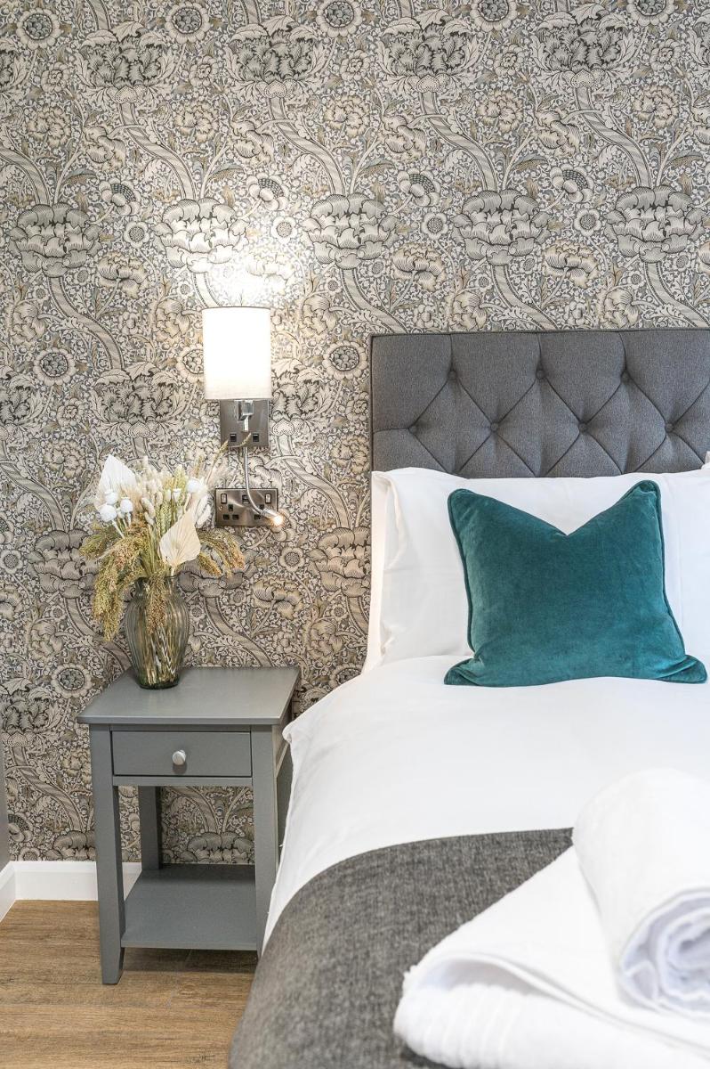 Chequers Lodge- Dalton-in- Furness- Self check in- for professionals and tourists - Housity
