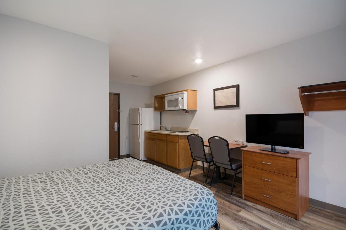 WoodSpring Suites Greenville Central I-85 - Housity