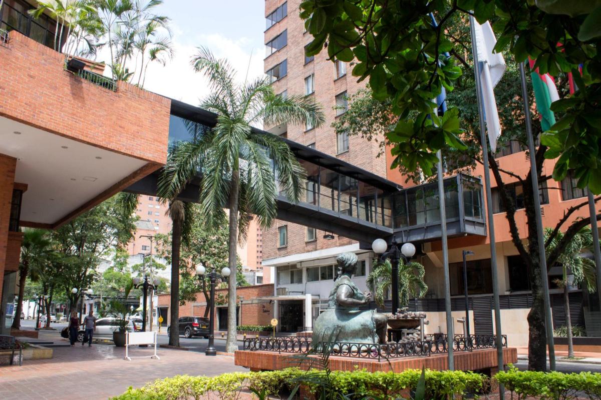 Hotel Dann Cali - Housity