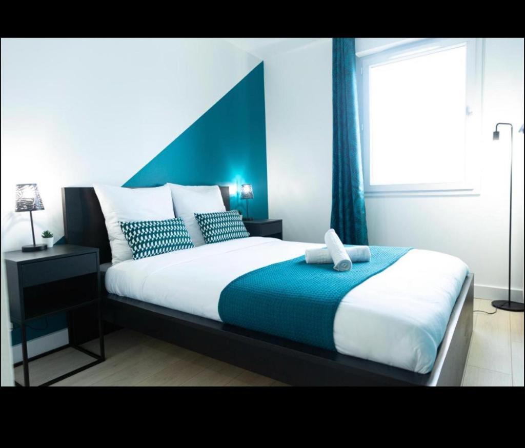 Modern Blue Disney - Housity