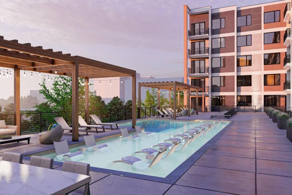 LALA LAND On The James - 5 Mins From VCU and MCV - Housity