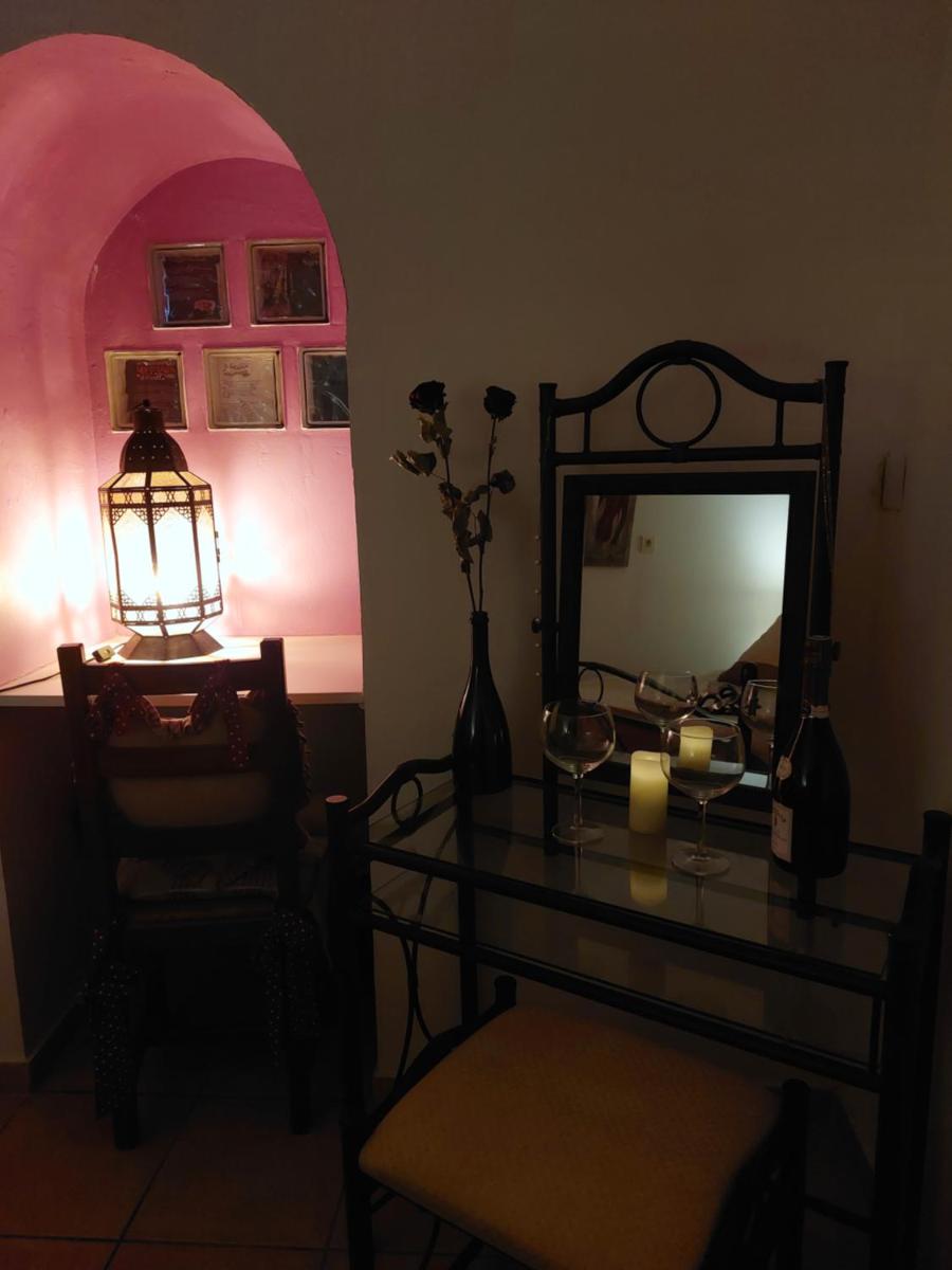 chambre love romantique avec spa privée - Housity