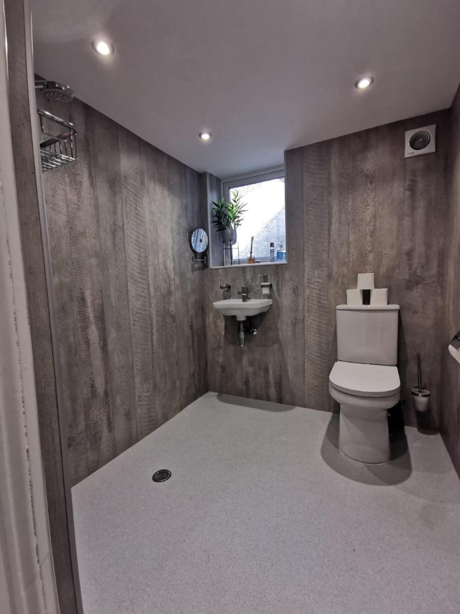 Woodside House - Housity