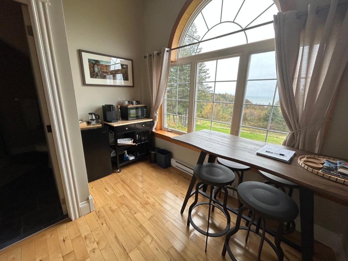 Tides Inn Guest Suites - Housity