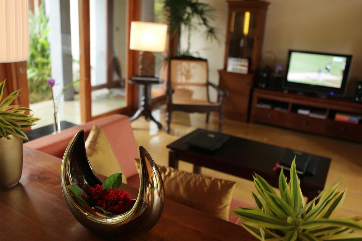 Serene Pavilions - Housity