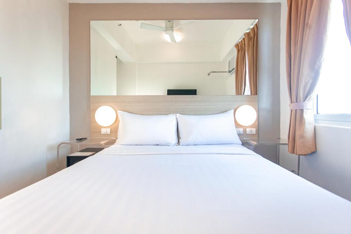 Red Planet Clark Angeles City - Housity