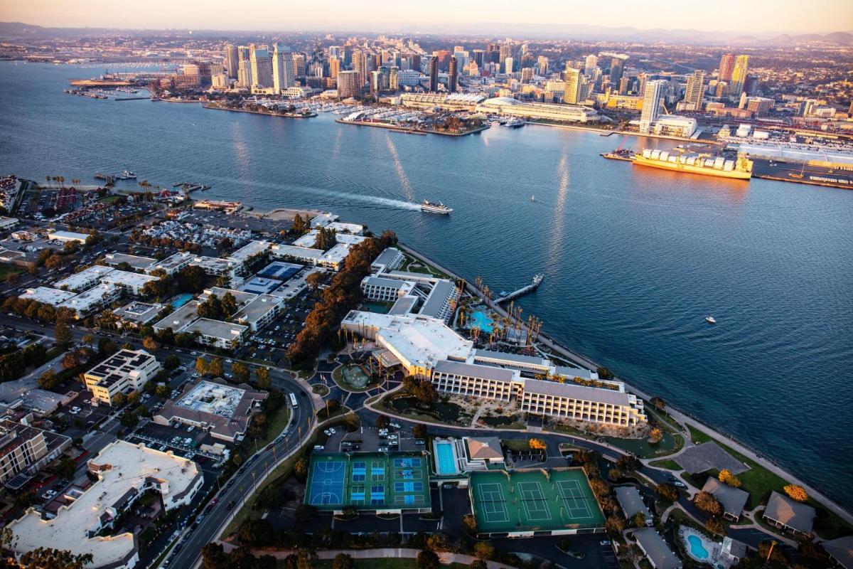 Coronado Island Marriott Resort & Spa - Housity