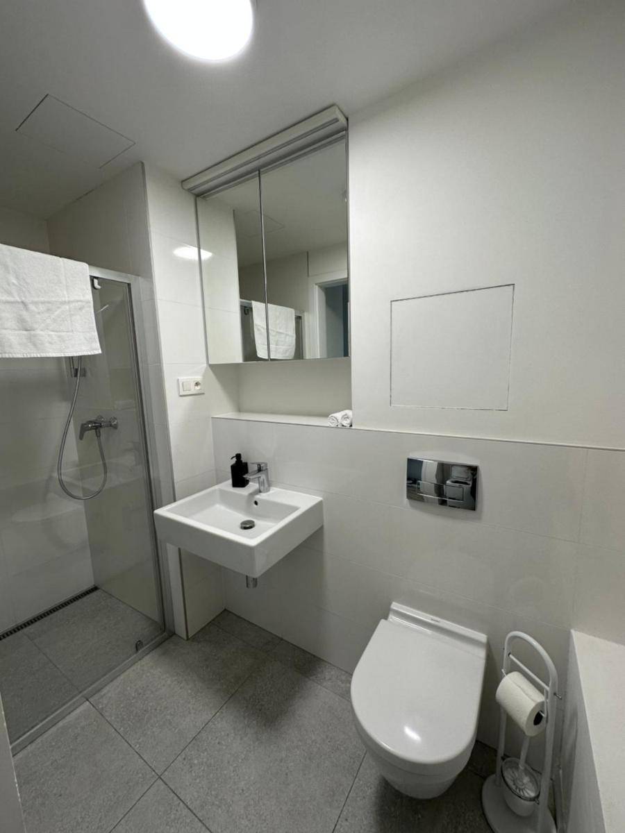 Suitetrails - Ein Park Apartment with free parking