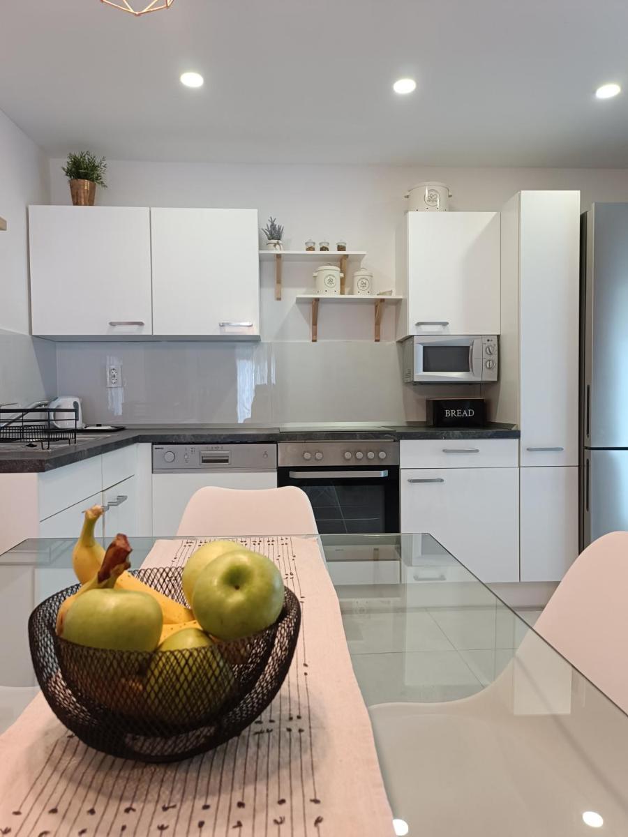 La La Lalic house - Housity
