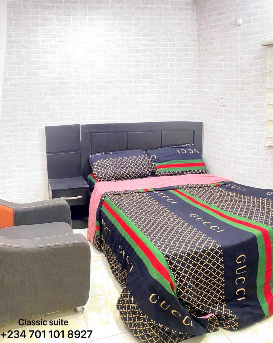 DIVINE VILLA AND RESORTS HOTEL GUEST House 15 mins Near Michael Okpara University Sam Mbakwe Airport - Housity