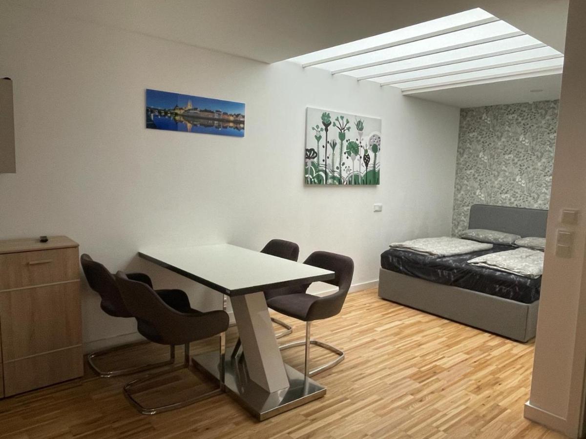 Bungalow am Donaupark - Housity