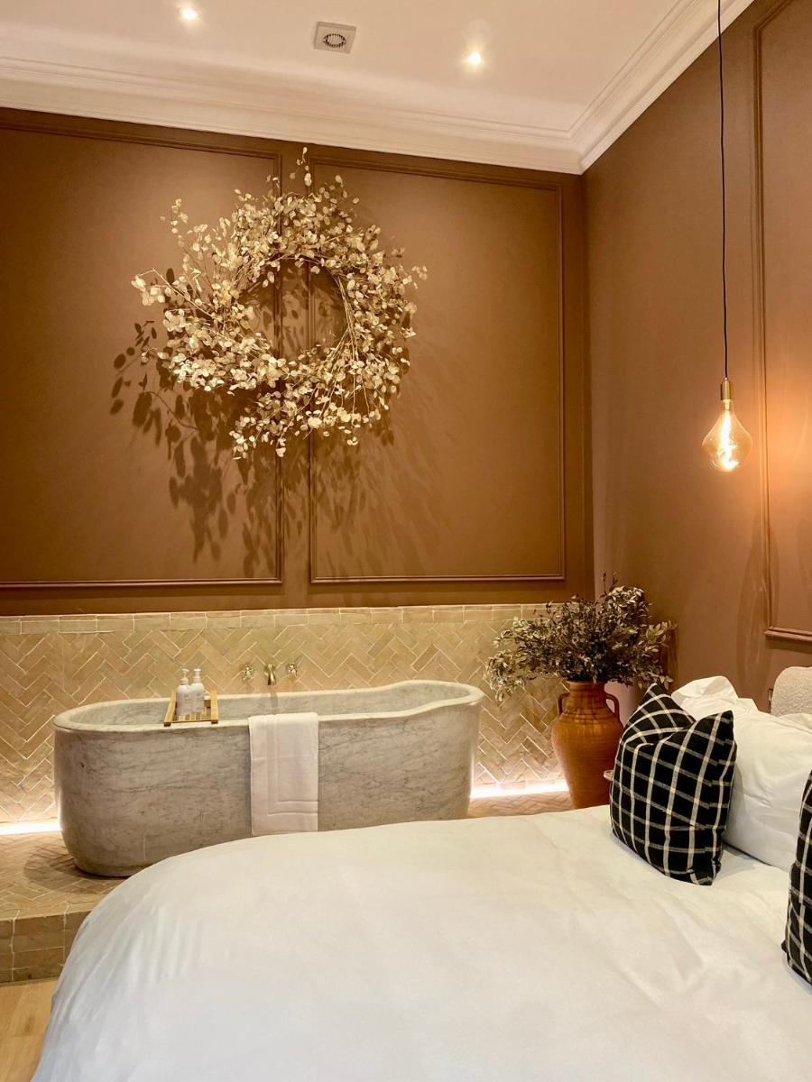 Railway House York by Chateau Anna - Hizvo