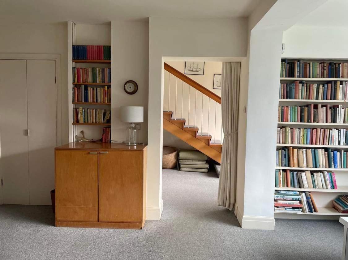 West Wittering beach house with direct beach access - Housity