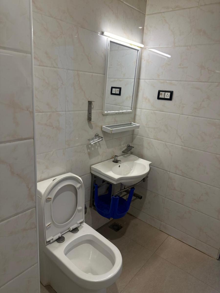 Gulnaar Inn - Housity