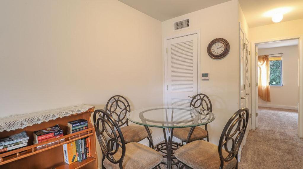 Oak Shores 115 - Housity