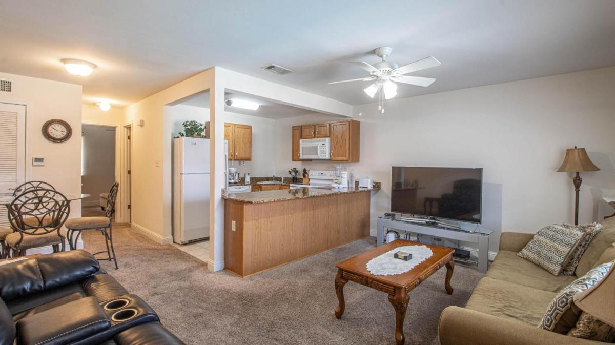 Oak Shores 115 - Housity