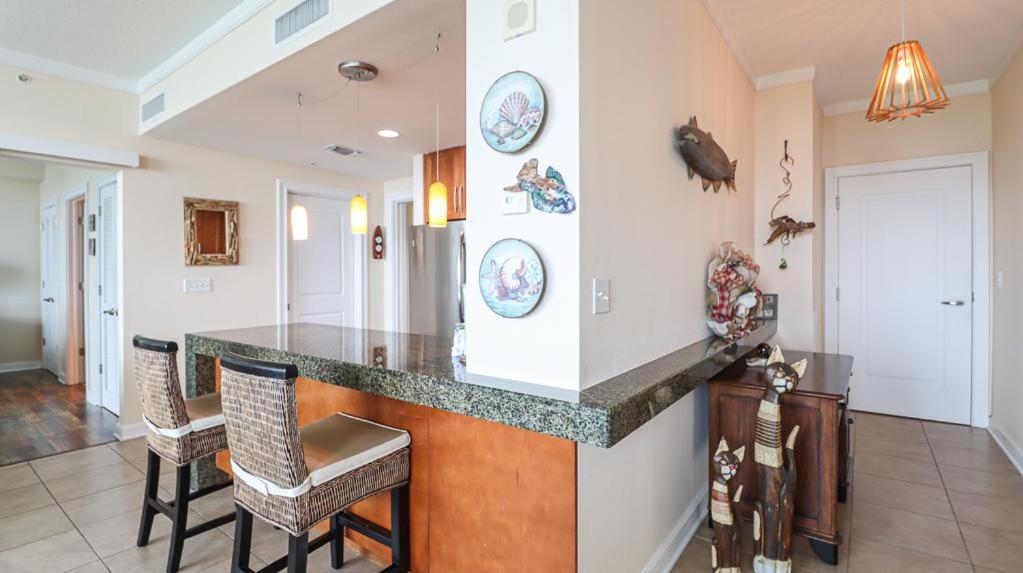 Ocean Club 403 - Housity