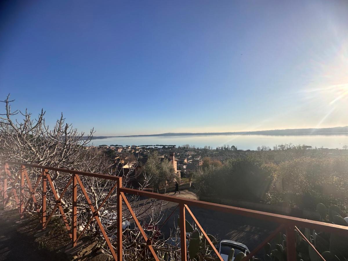 Sguardo sul lago - Housity