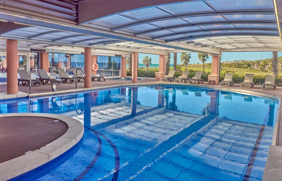Piscina en o cerca de Sunway Playa Golf & Spa Sitges