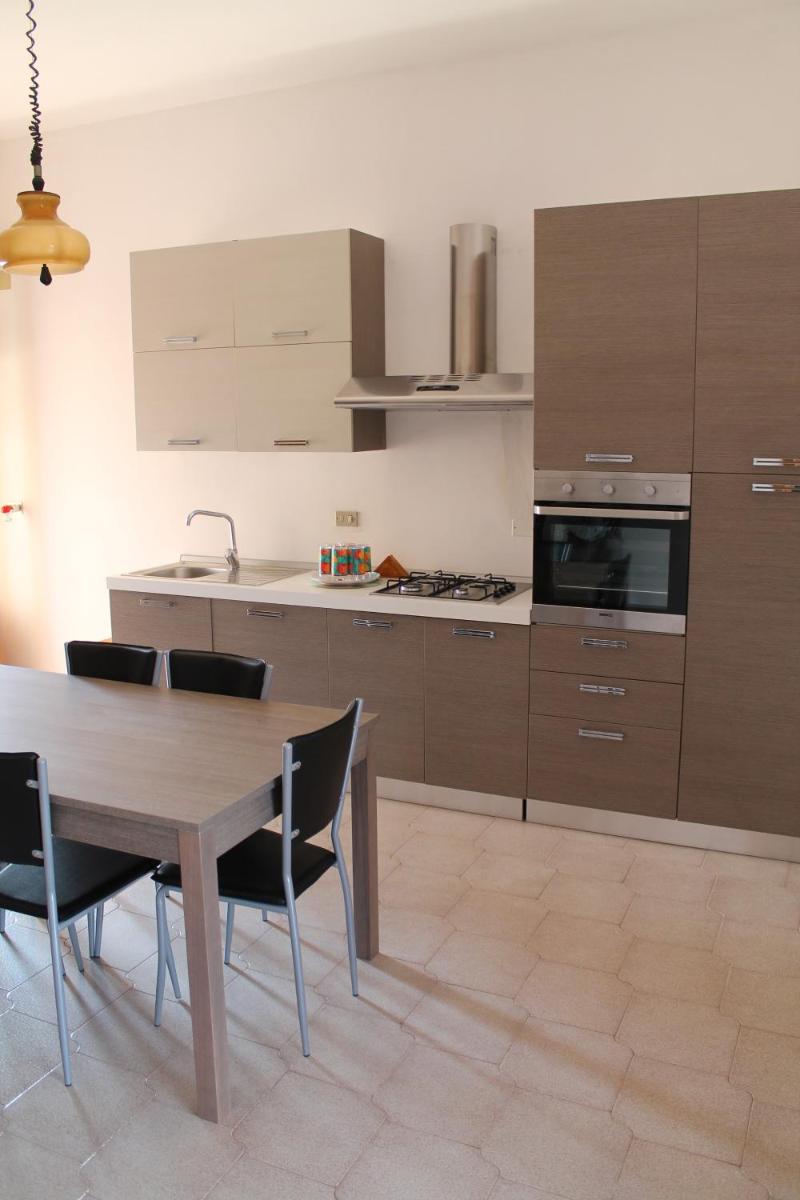Casa Vacanze Daniela Torre Suda - Housity