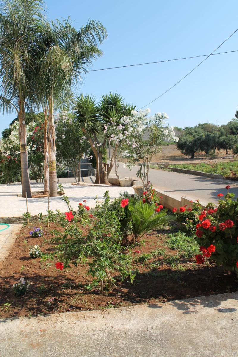 Casa Vacanze Daniela Torre Suda - Housity