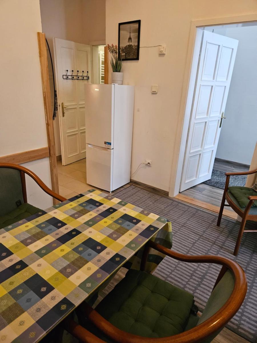 DanubeScree cozy Apartment - Housity