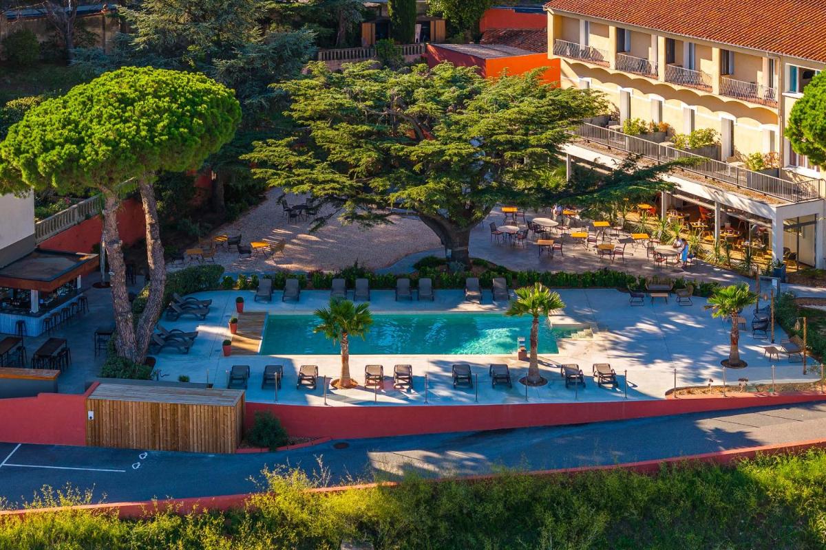 Piscine de l'établissement Les Jardins du Cèdre, Boutique hôtel & gastronomie ou située à proximité