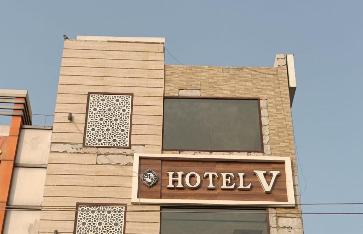 Hotel V - Housity