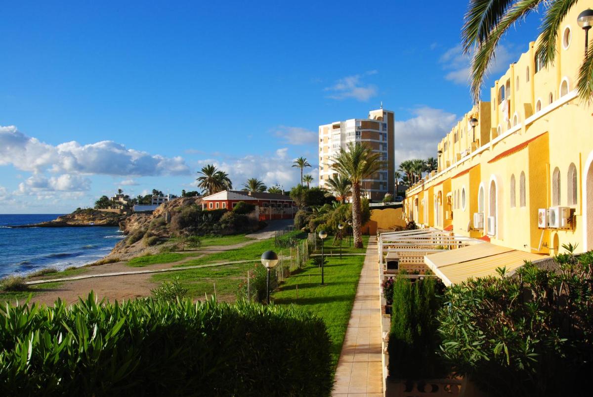 Beautiful home 50m private beach Campello Alicante - Housity