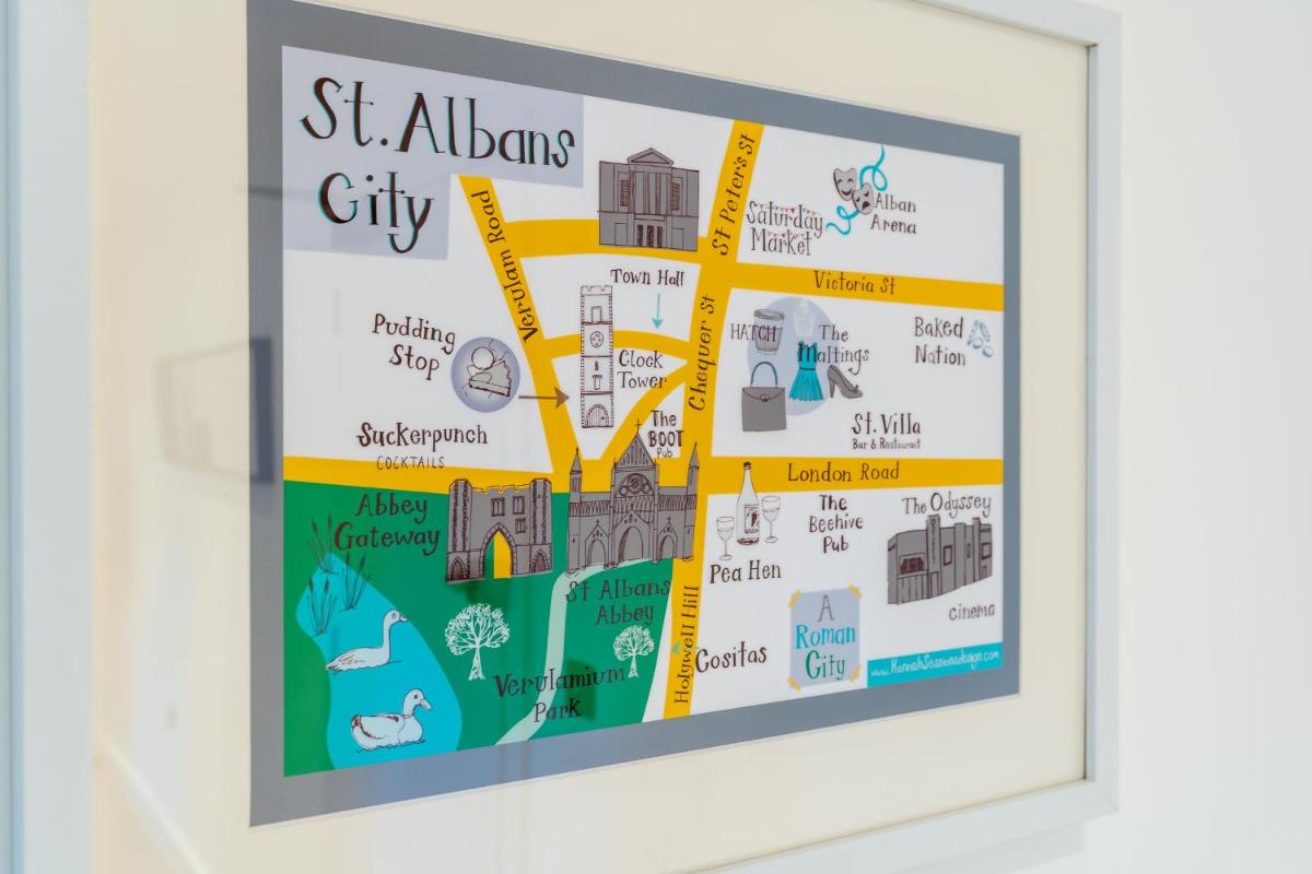 St Albans 1 Bed Luxury City Apartment, 5 mins walk to Train & Allocated Parking - Housity
