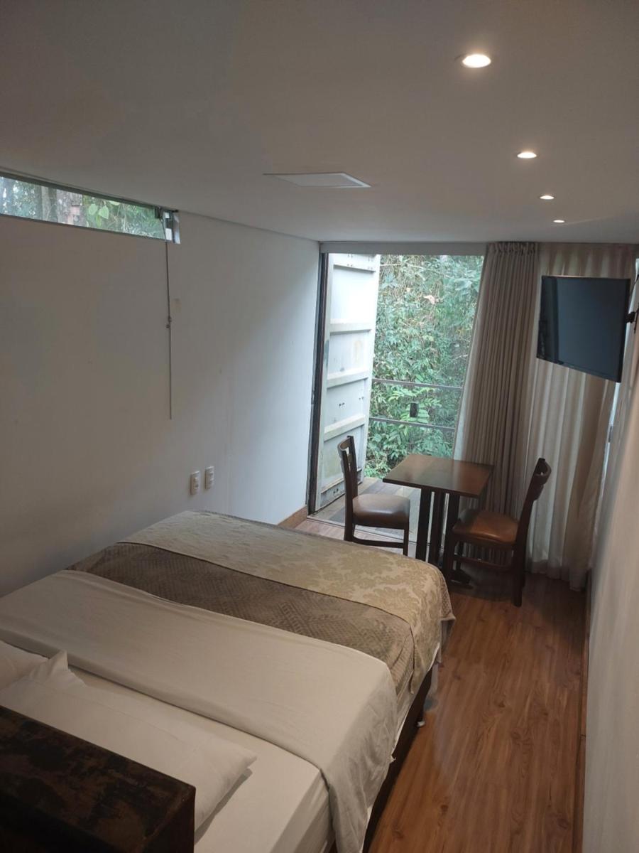 Econtainer Suítes Macacos - Housity