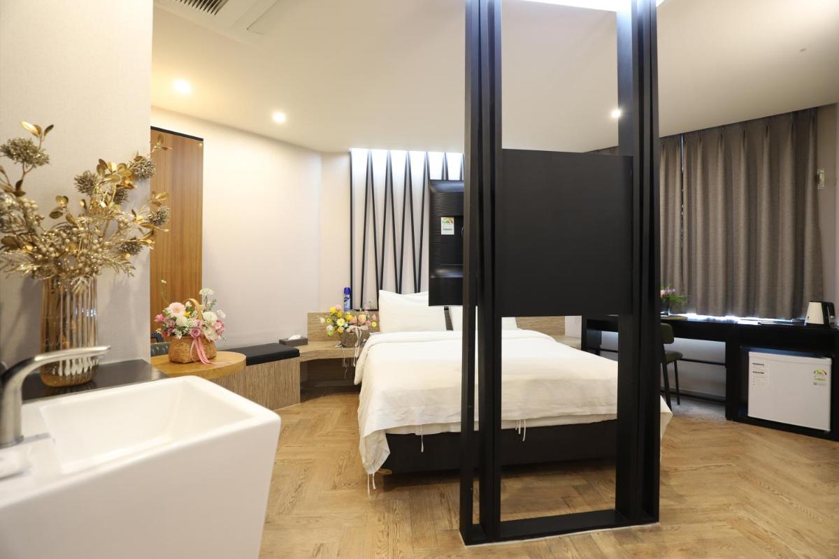 BON Hotel BUSINESS - Housity
