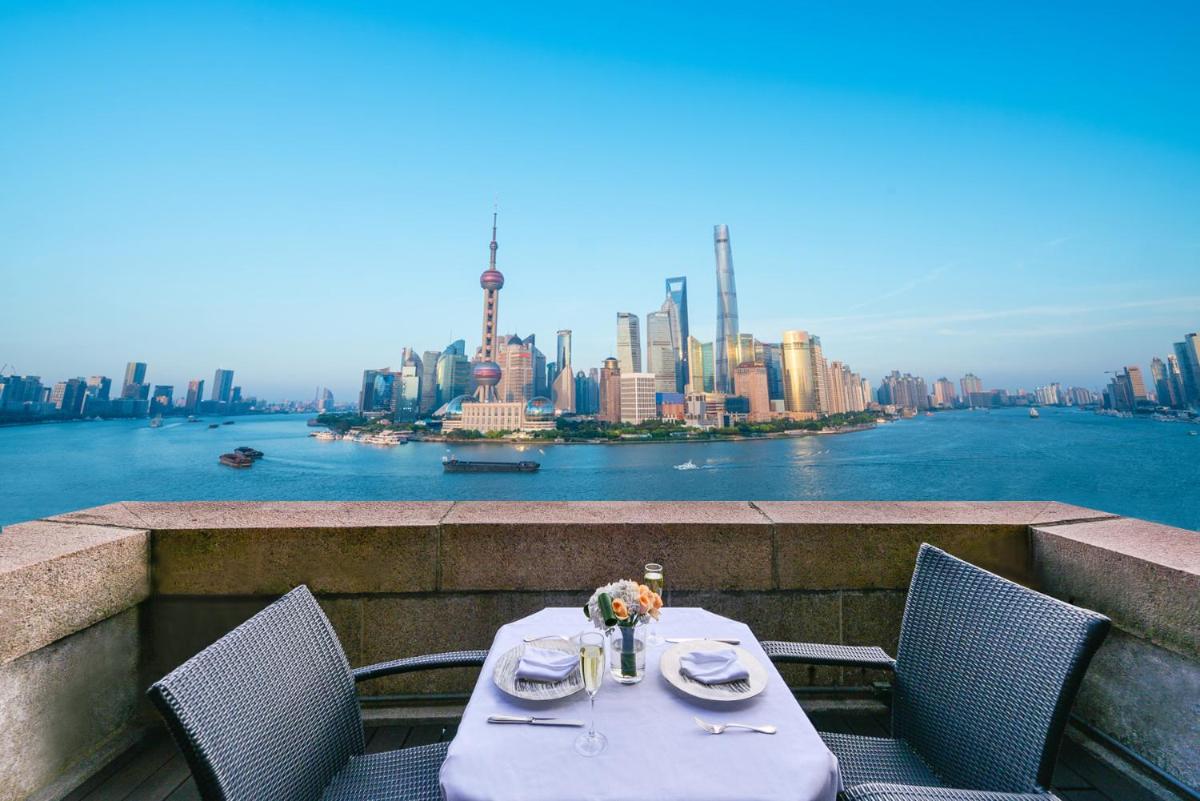 Suitetrails - Fairmont Peace Hotel On the Bund (Start your own story with the BUND)