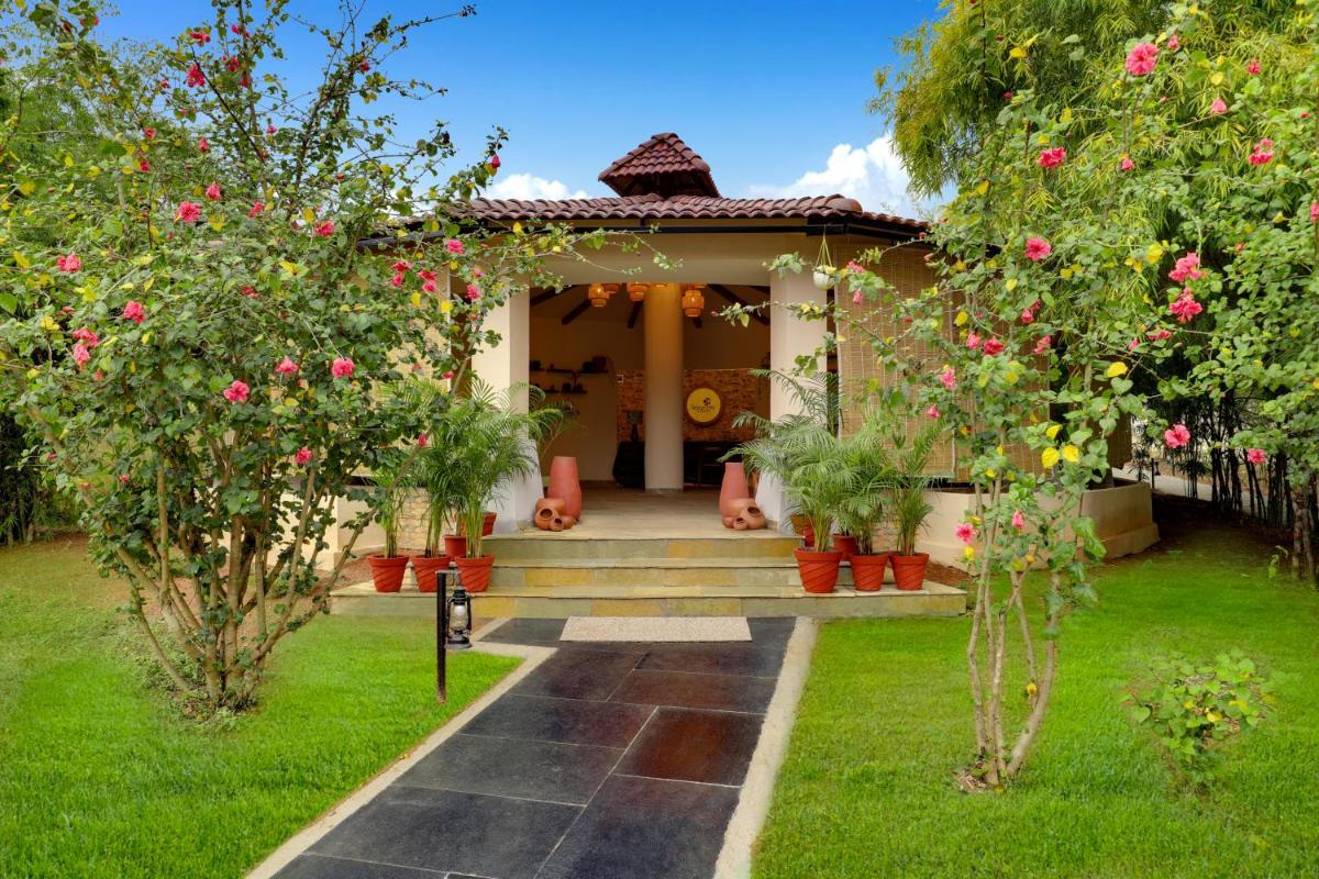 Lemon Tree Wildlife Resort, Kanha - Housity