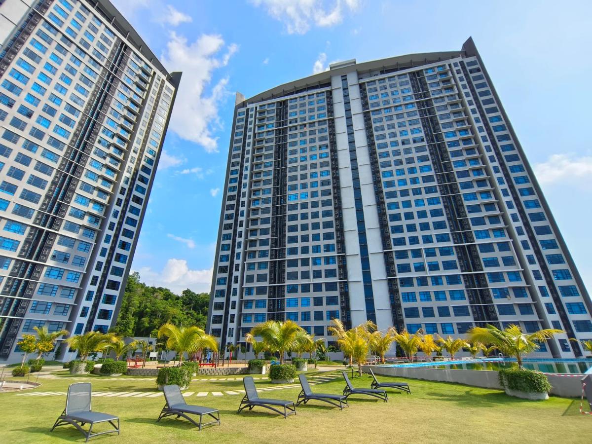 Just Chillin Waterfront - Housity